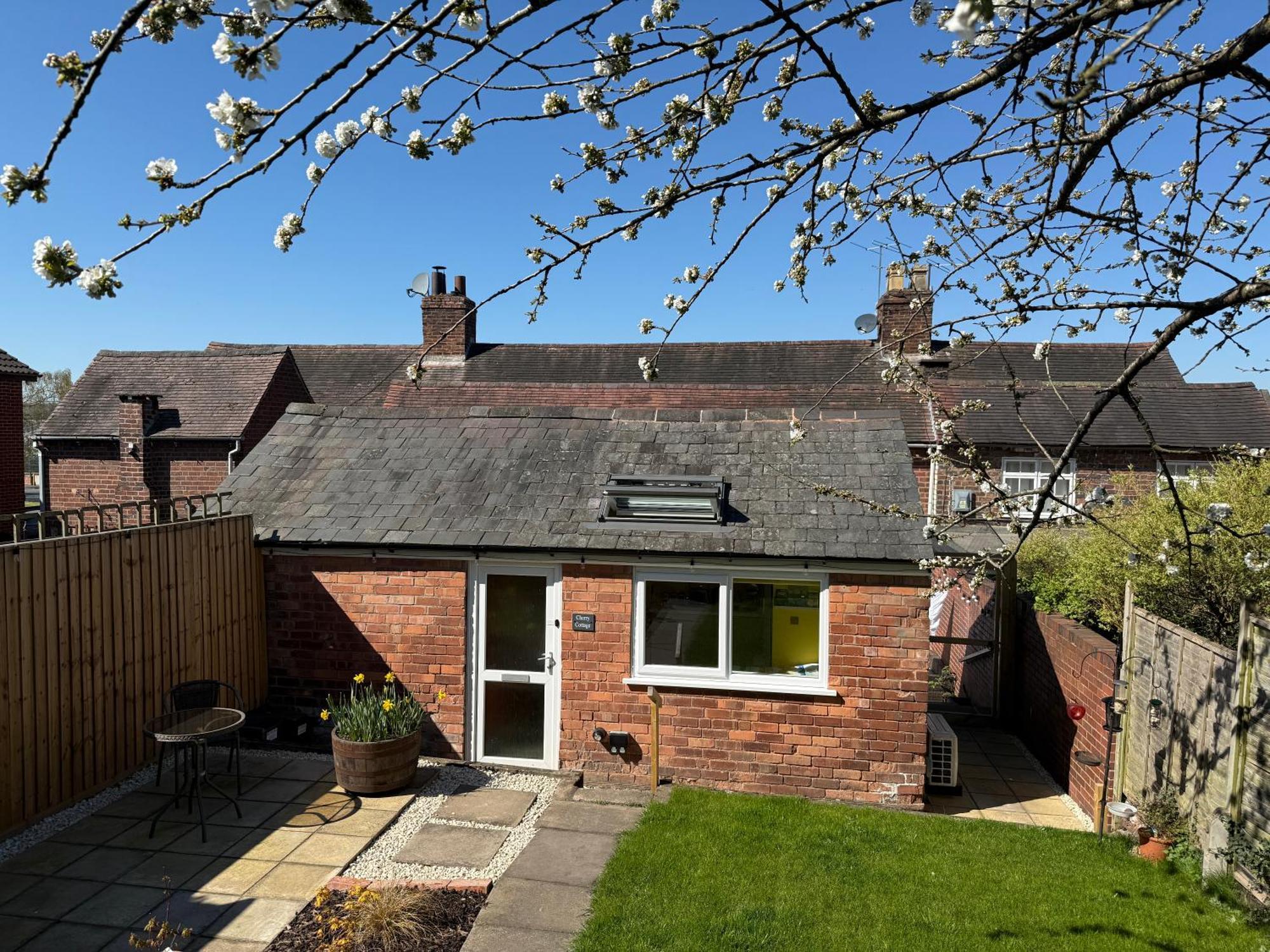 Cherry Cottage Retro Stay, Stourport Exterior foto
